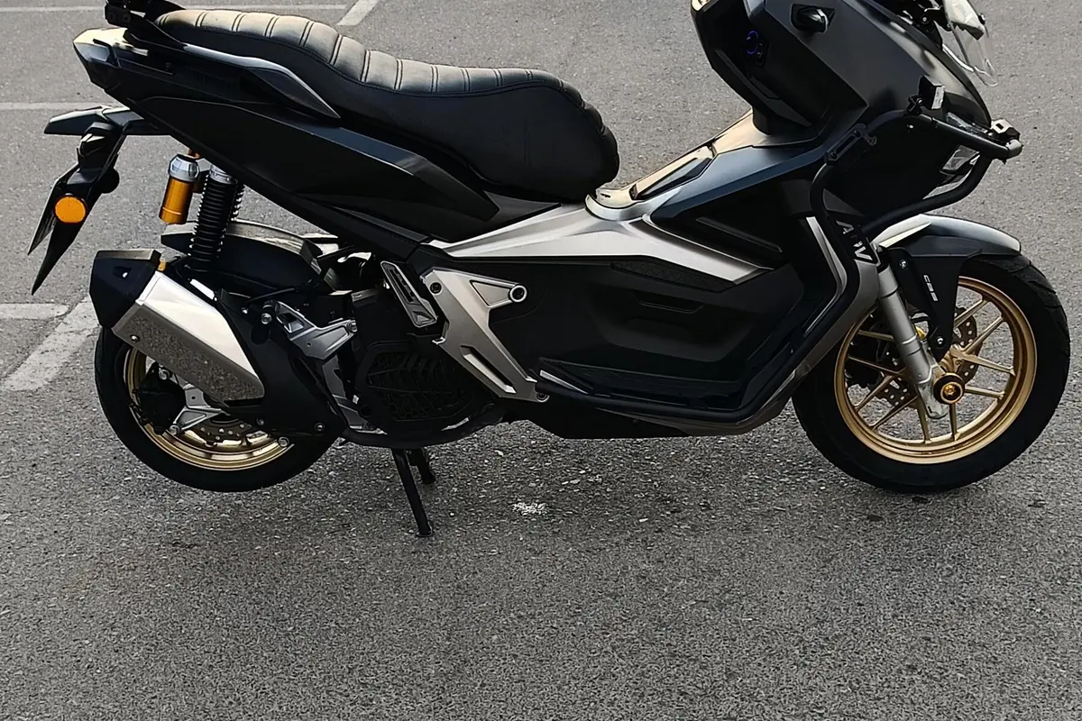 کویر موتور،  AGV 150