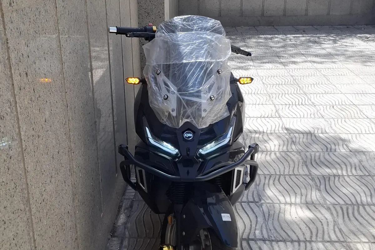 اس وای ام،  ADV 175