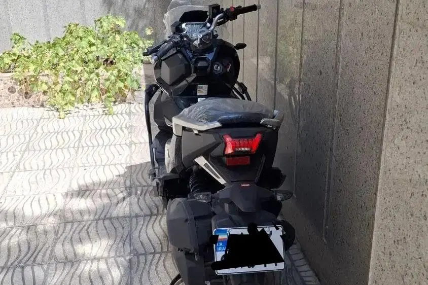 اس وای ام،  ADV 175