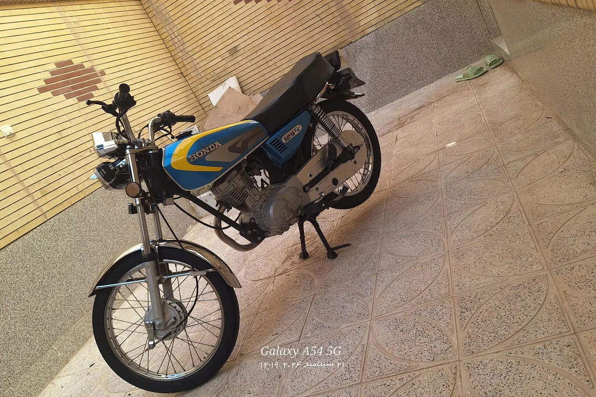 نیرو موتور شیراز،  احسان 125