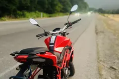 بنلی، TNT 150