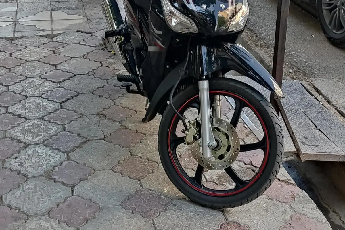 نیرو موتور شیراز،  پرواز 125RD