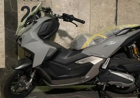 هوندا، ADV 160