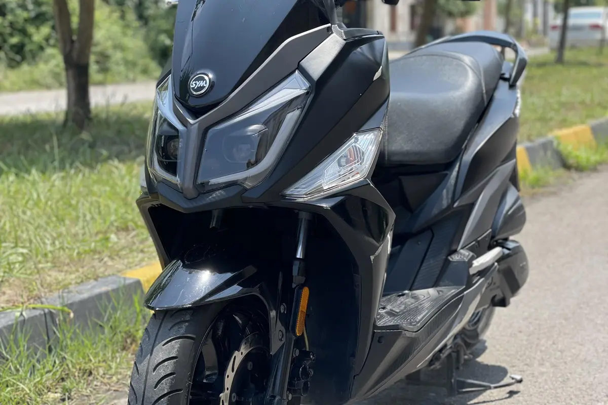 اس وای ام،  گلکسی J 200