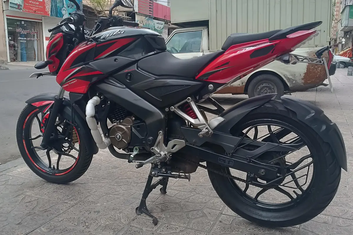 باجاج،  پالس 150NS