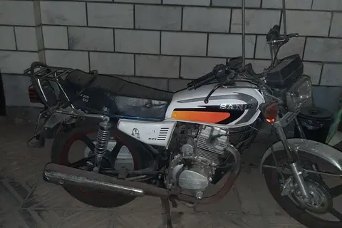 سپهر خودرو، سنین 200 EFI