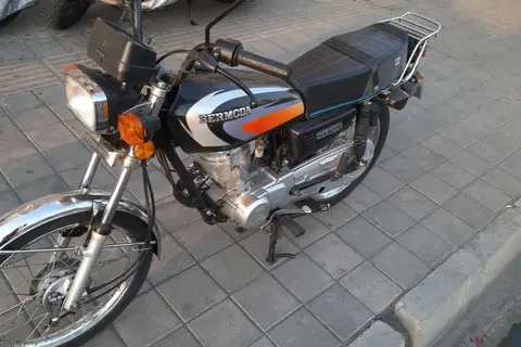 پاسارگاد سیکلت، برمودا 150