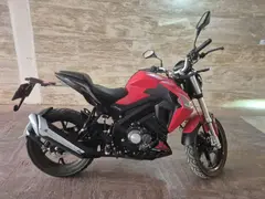 بنلی، TNT 180S