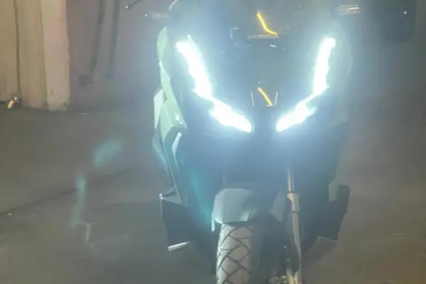 هوندا  ADV 160