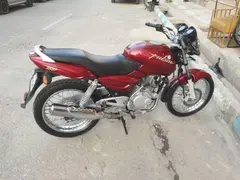باجاج، پولسار 180