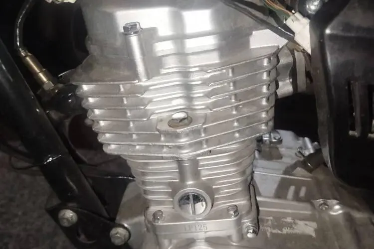 کویر موتور،  CDI125