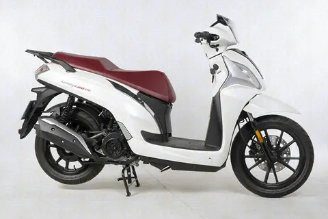 اس وای ام، لاکی 200