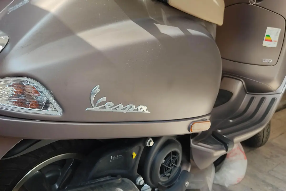 وسپا،  وی 150