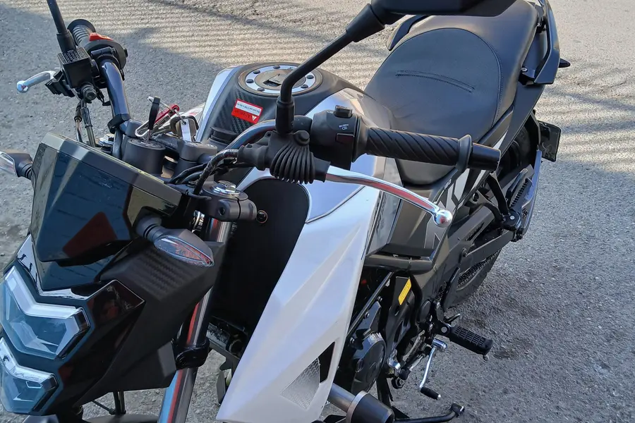 نیرو موتور شیراز، گلکسی NA180