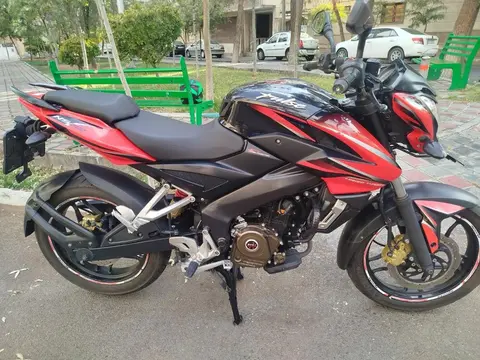 باجاج، پالس 200NS