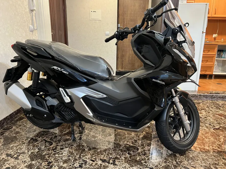 هوندا، ADV 160