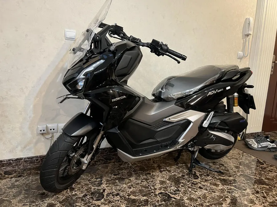 هوندا، ADV 160