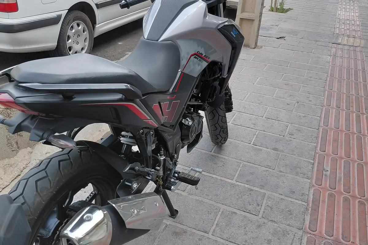 اس وای ام،  گلکسی NA 180