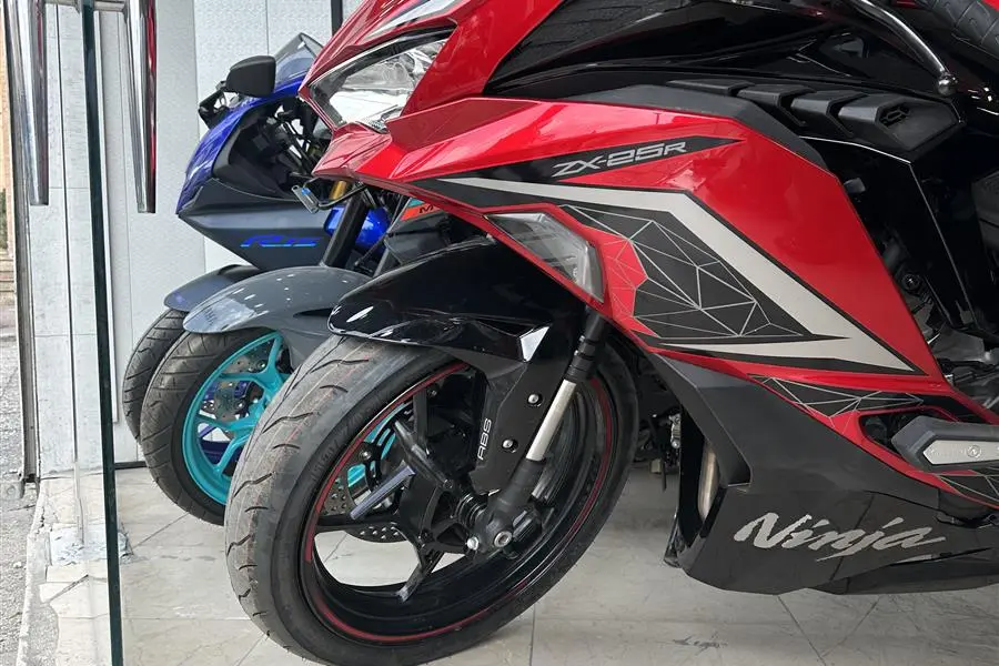 کاوازاکی، نینجا ZX-25R