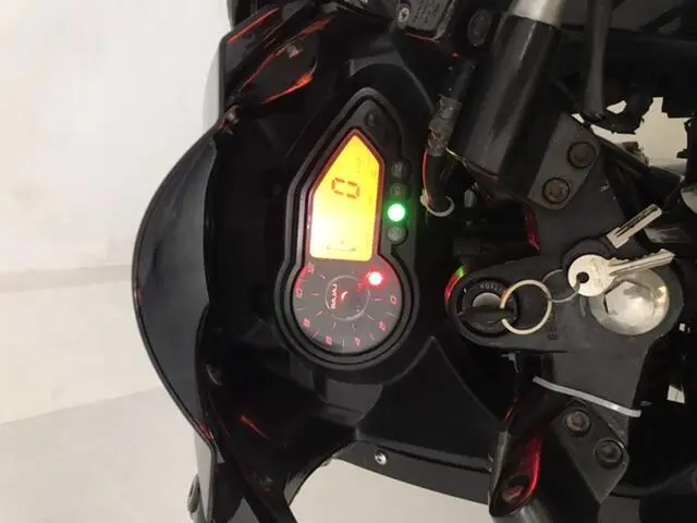 باجاج،  پالس 220