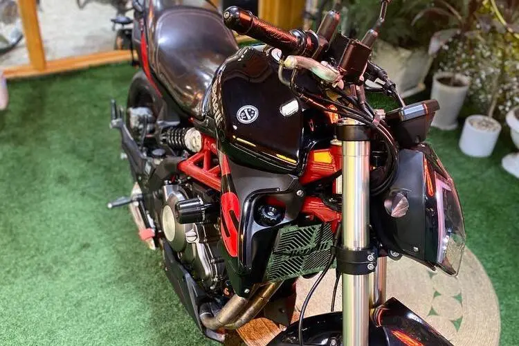 بنلی  TNT 300