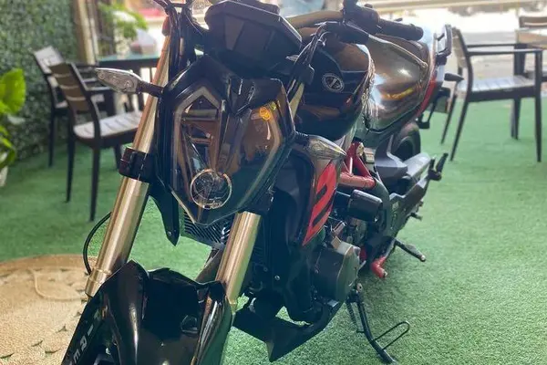 بنلی  TNT 300