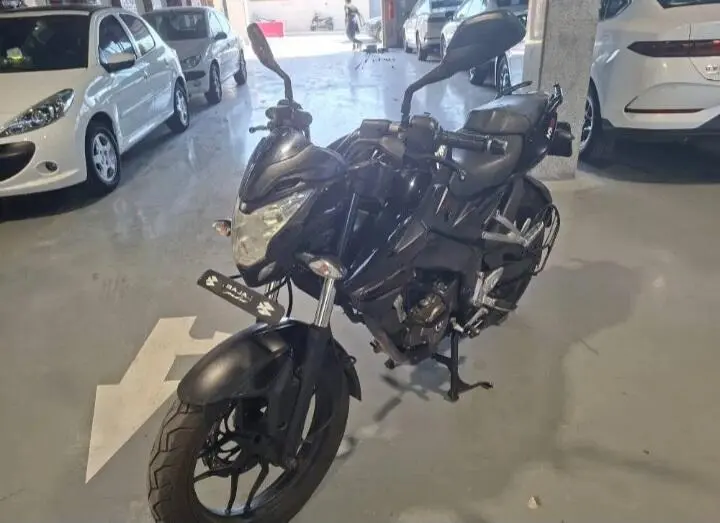باجاج،  پالس 200NS