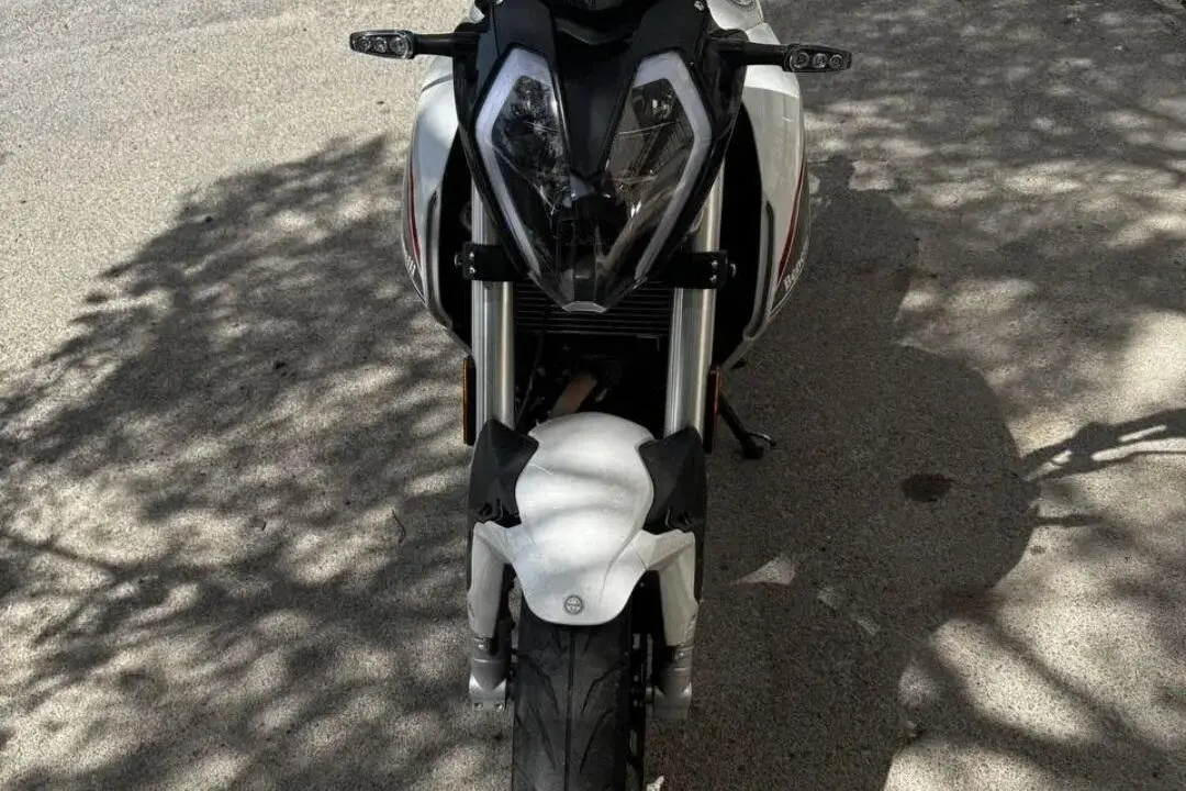 بنلی،  TNT 180S