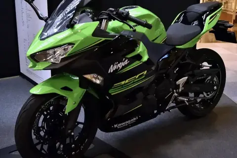کاوازاکی، نینجا ZX-25RR