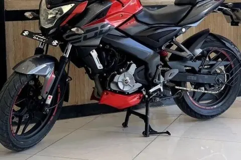 باجاج، پالس 200NS