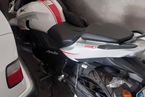 تی وی اس، آپاچی 200