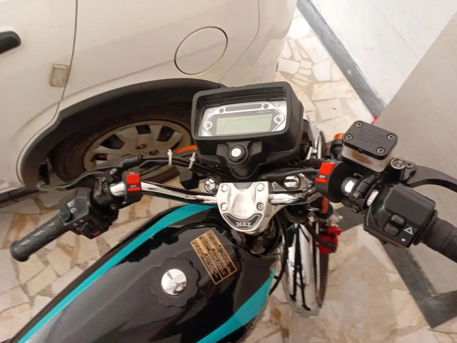 متین خودرو، MKZ 200