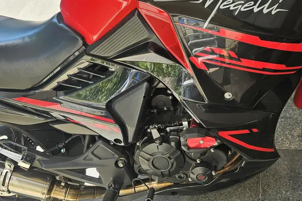 مگلی  200R