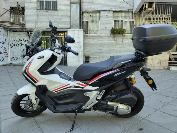 کویر موتور  AGV 150