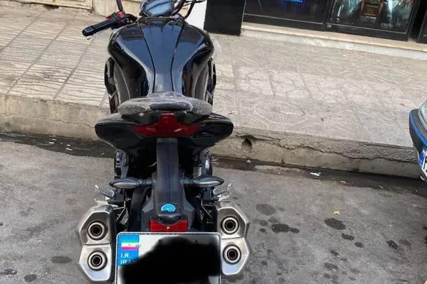 کاوازاکی  Z1000