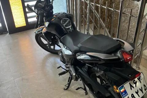 بنلی، TNT 150