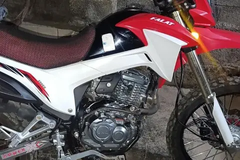 متین خودرو، CRF 200