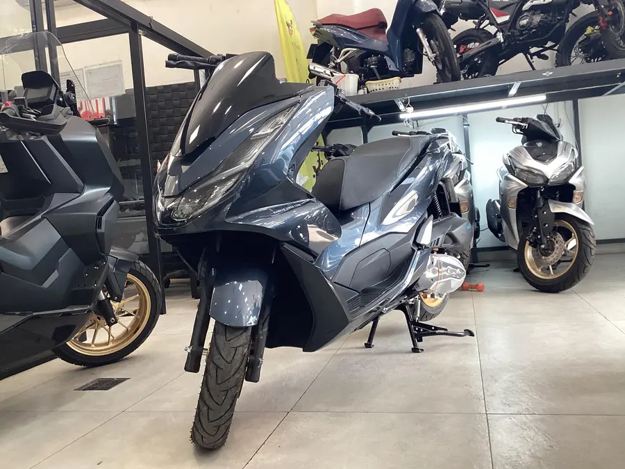 همراه سیکلت، طرح PCX 170