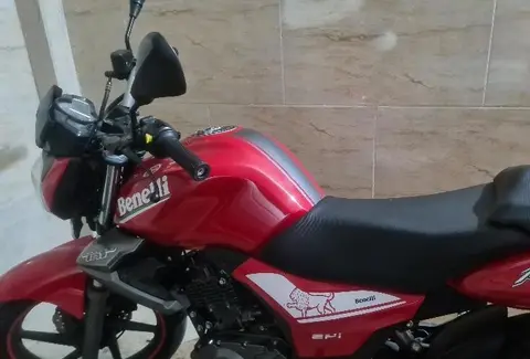بنلی، TNT 150