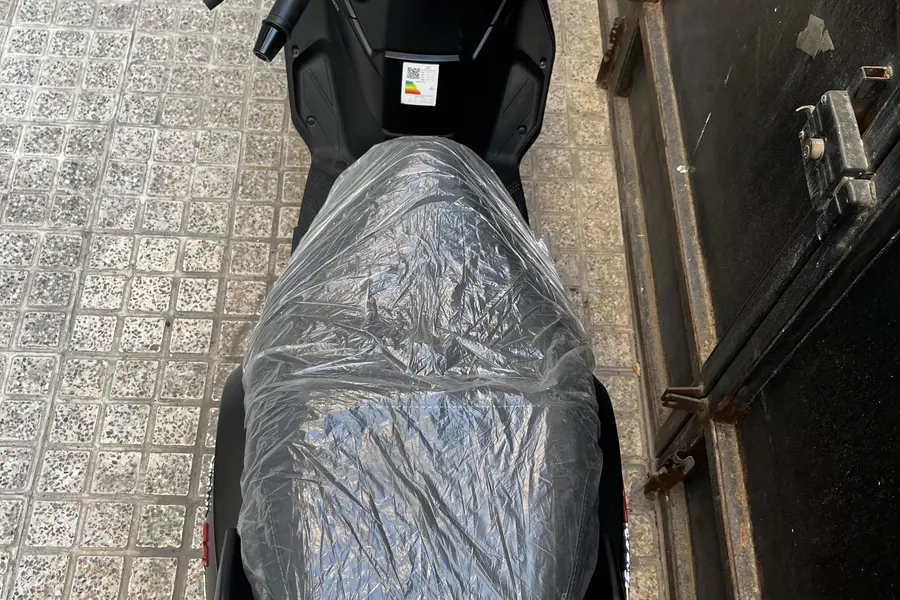 اس وای ام، لاکی ایوو 185