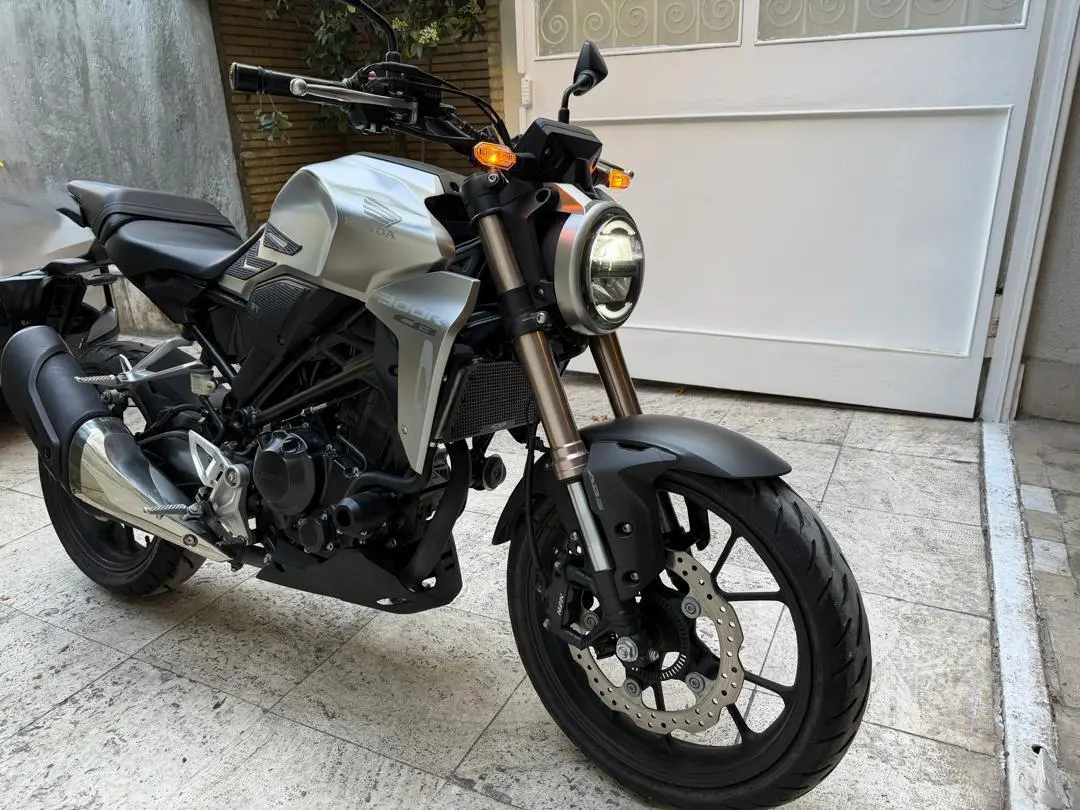 هوندا  CB 300R