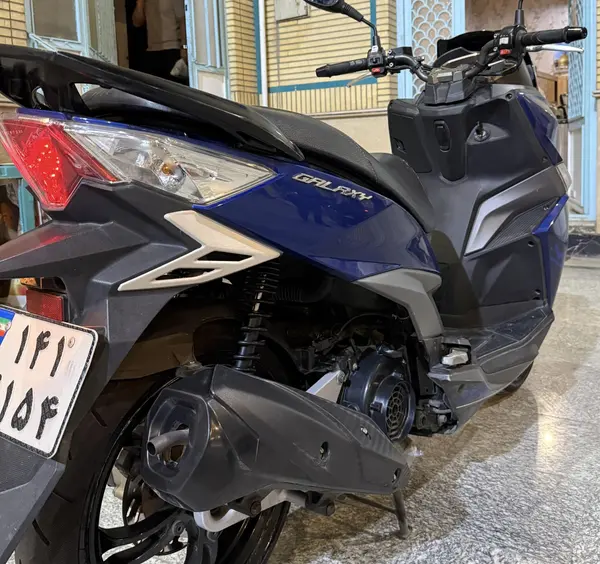 اس وای ام  گلکسی J 200