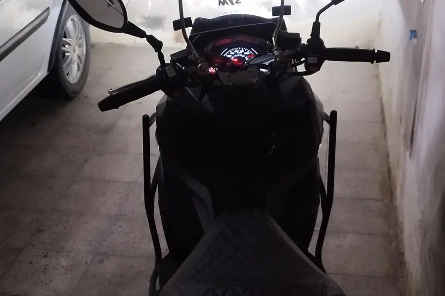 اس وای ام، گلکسی J 200