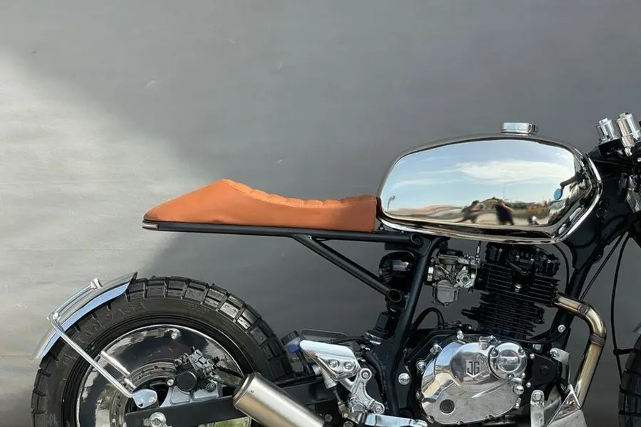 گروه صنعتی فارس، پیشرو پارس 200