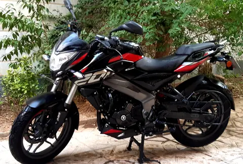 باجاج، پالس 200NS