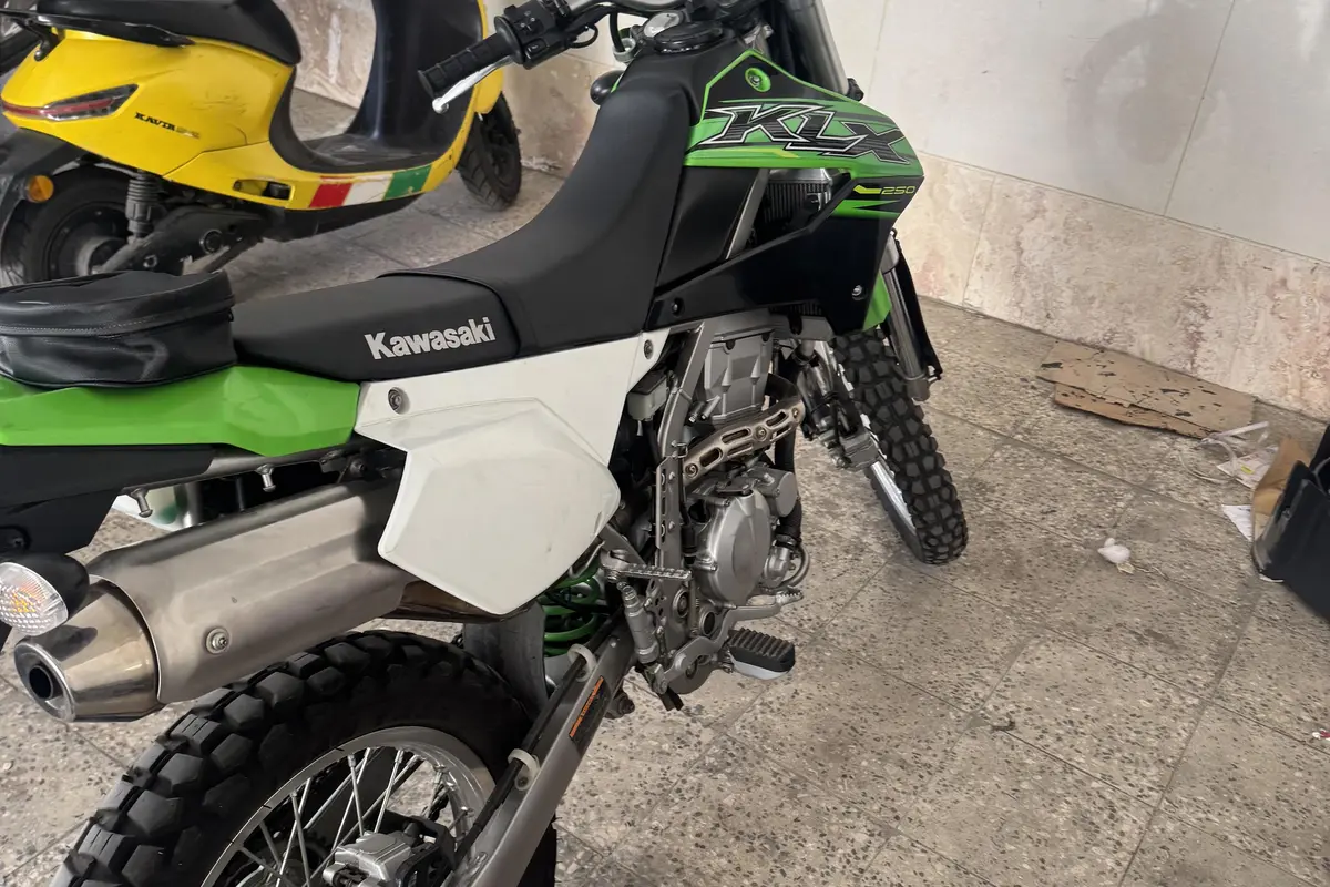 کاوازاکی،  KLX 250