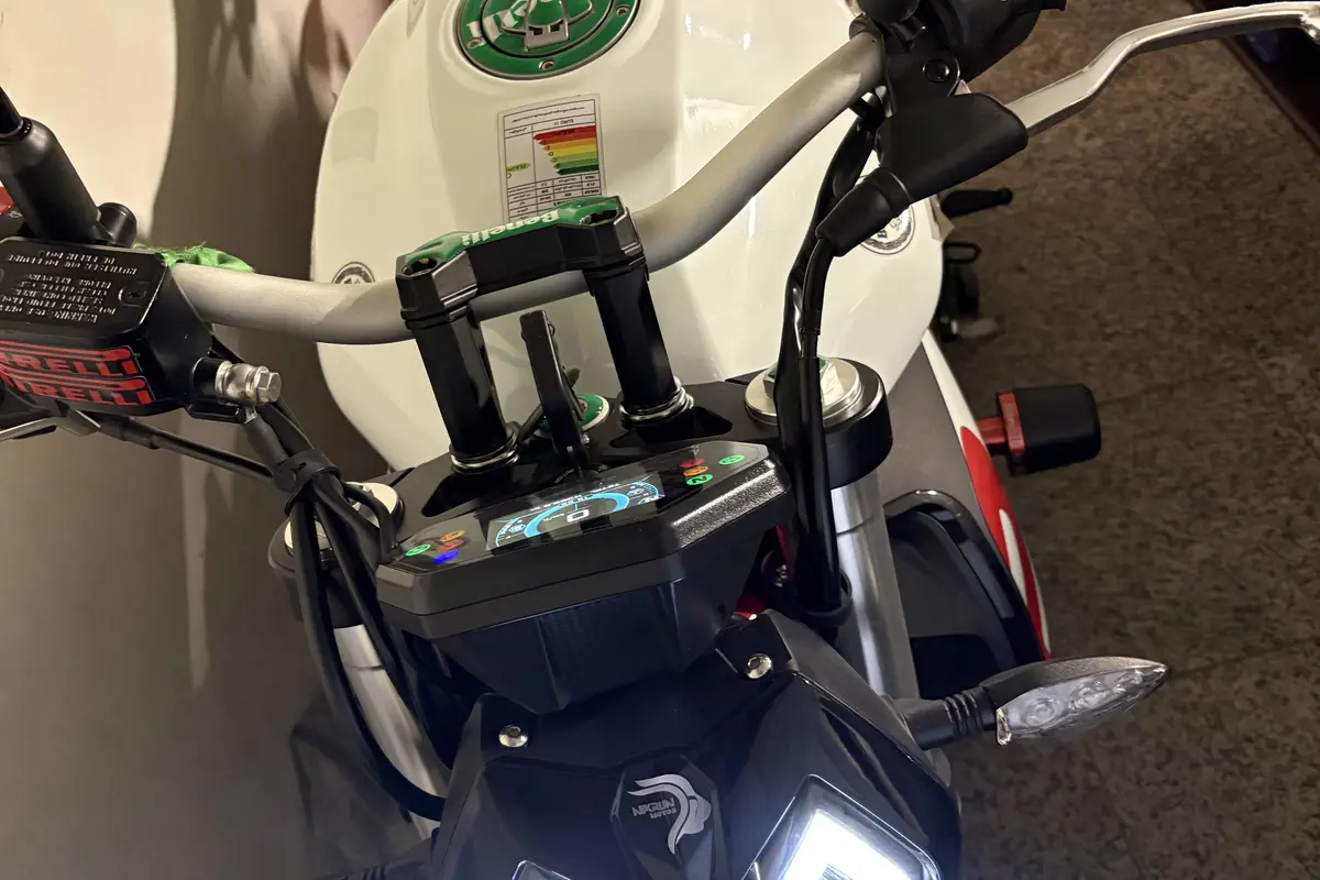 بنلی،  TNT 300