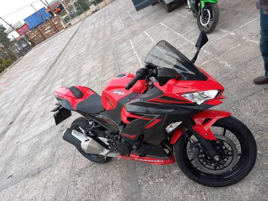 کویر موتور، 250