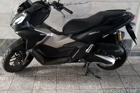 هوندا، ADV 160