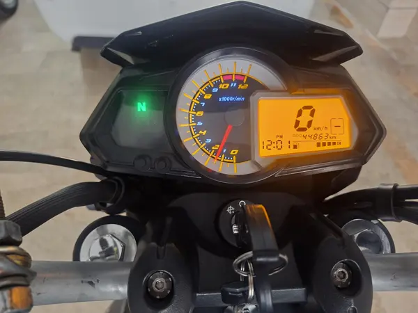 بنلی  TNT 150